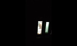 من فکر عكس كس وكير می کنم که این شخص دوست دارد از همتای آمریکایی خود دست بکشد